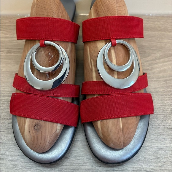 Karen Scott Women’s Red Evonne Elastic Comfort Slip on Slide Sandals | Size 9 - Picture 2 of 9
